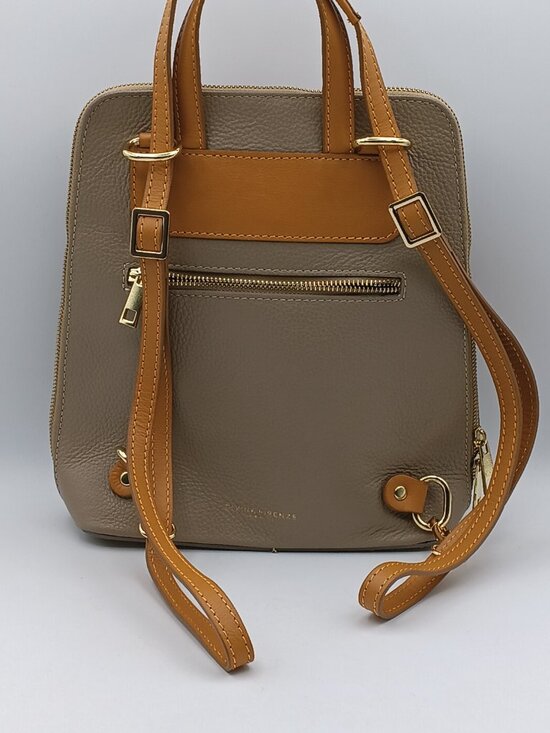 DIVINA FERENZE Beige and Caramel Leather Backpack Purse w/ Gold Color Hardware